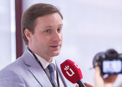 Social-Media, Datenschutz und Verantwortung <br>Interview mit Prof. Dr. Dr. Alexander Moutchnik
